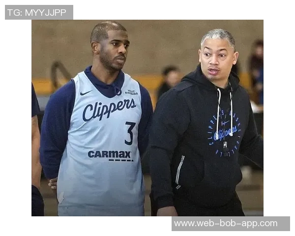 保罗与快船矛盾难解背后原因揭秘泰伦卢回应引发热议